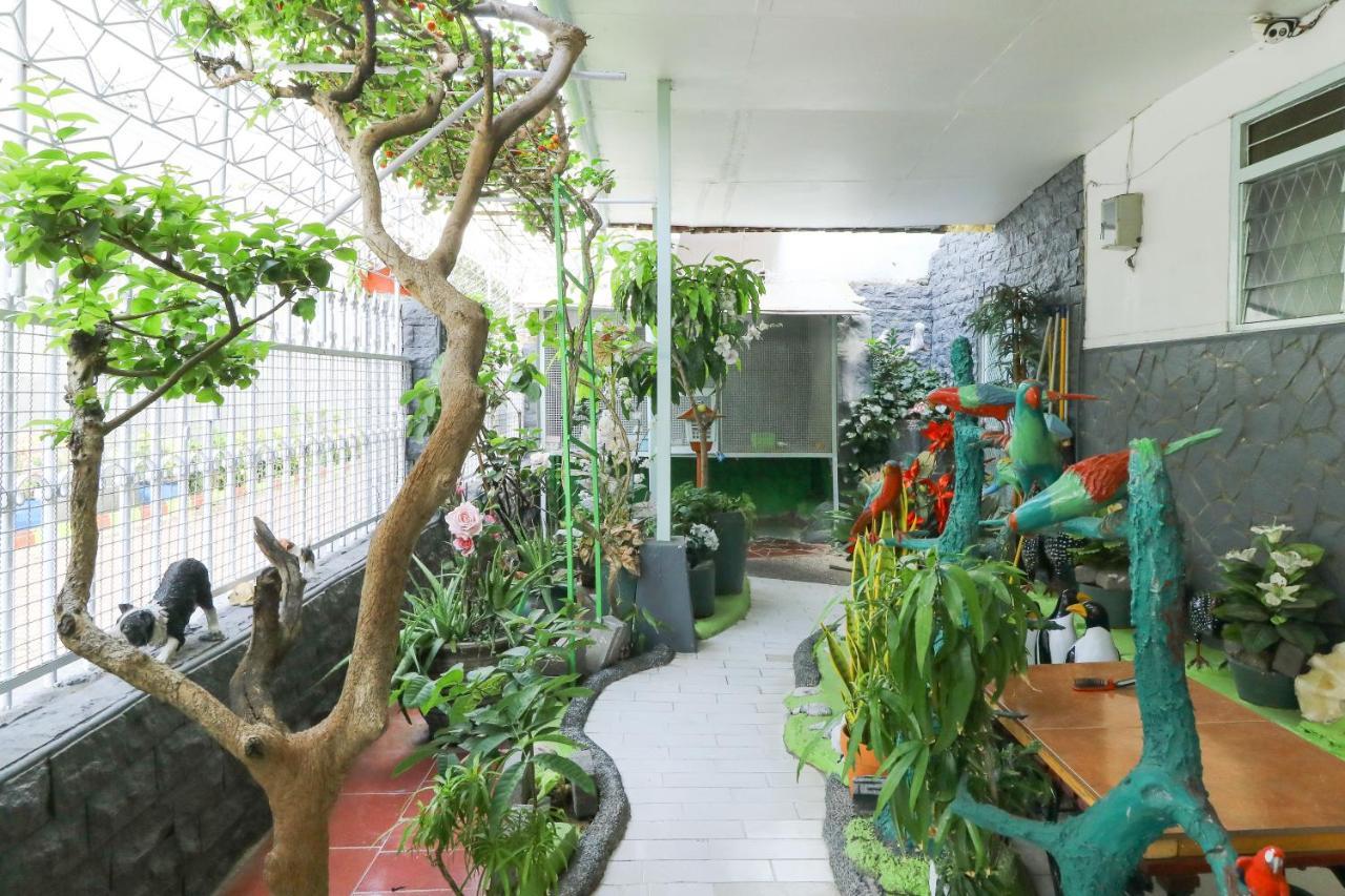 Emy'S Guesthouse Jenggrik Екстер'єр фото