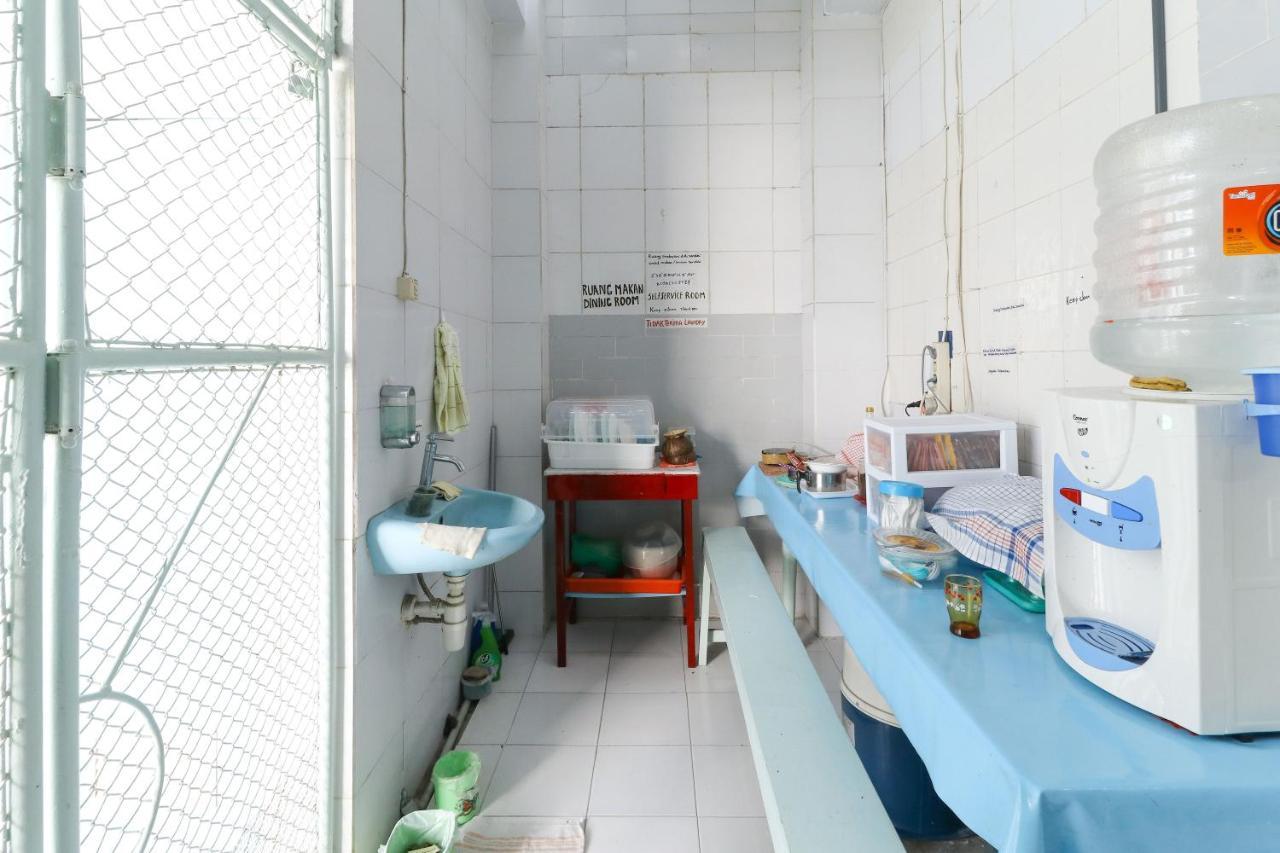 Emy'S Guesthouse Jenggrik Екстер'єр фото