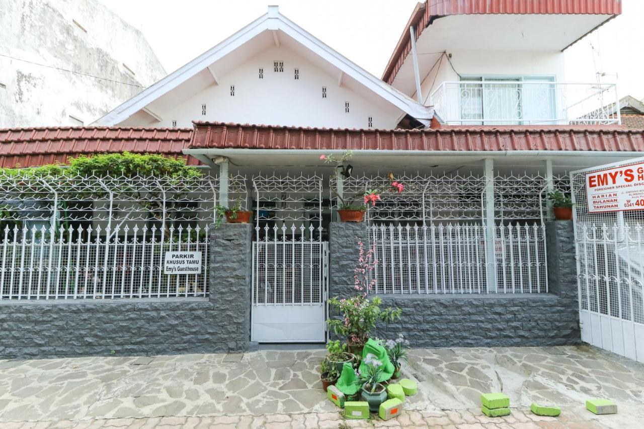 Emy'S Guesthouse Jenggrik Екстер'єр фото