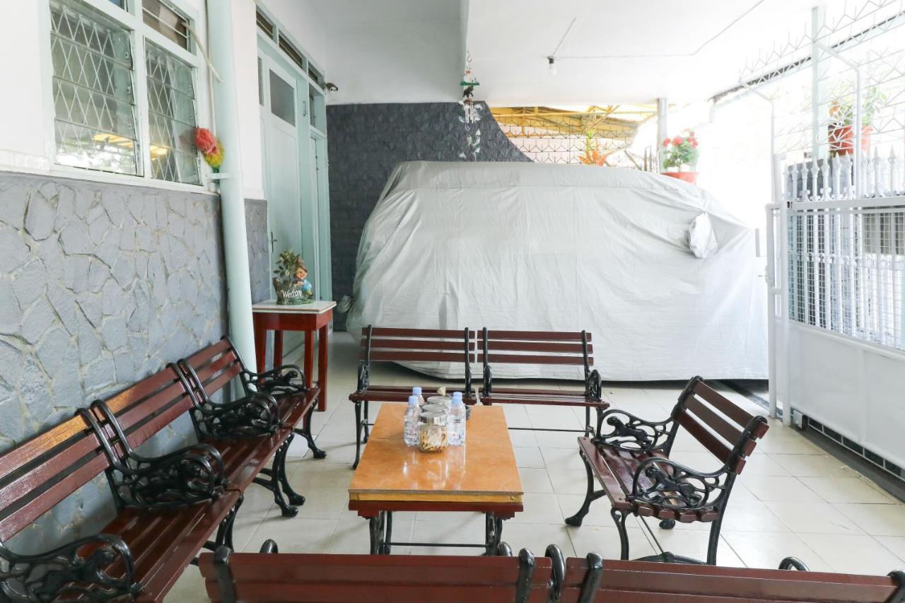 Emy'S Guesthouse Jenggrik Екстер'єр фото